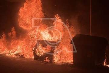 Vuelven a quemar contenedores de basura en El Cortijo de Belén/TA.